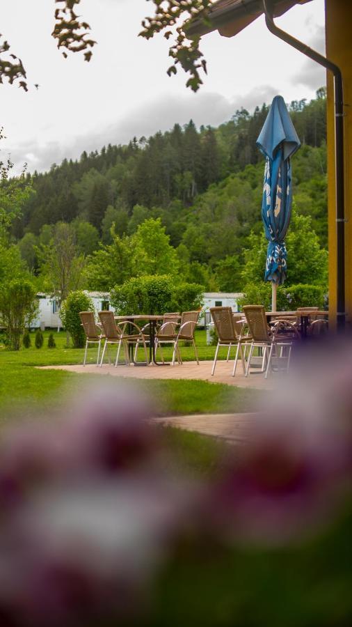 Camping Bella Austria Sankt Peter am Kammersberg Dış mekan fotoğraf